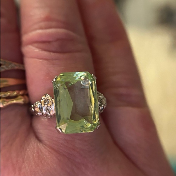 Estate sz6.25 10kt/925 3.85ct URANIUM GEM & Diamond shoulder gothic deco ring - Picture 14 of 16